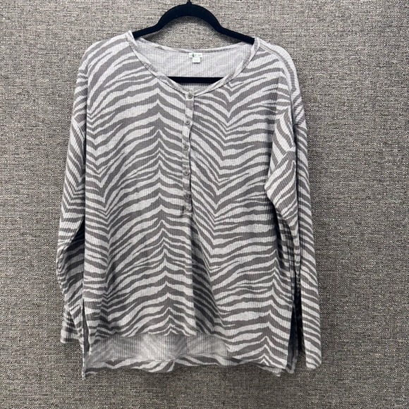 Aerie Womans Sleepwear Top M‎ Zebra Print Henley Long Sleeve Waffle Knit Gray - Picture 1 of 12